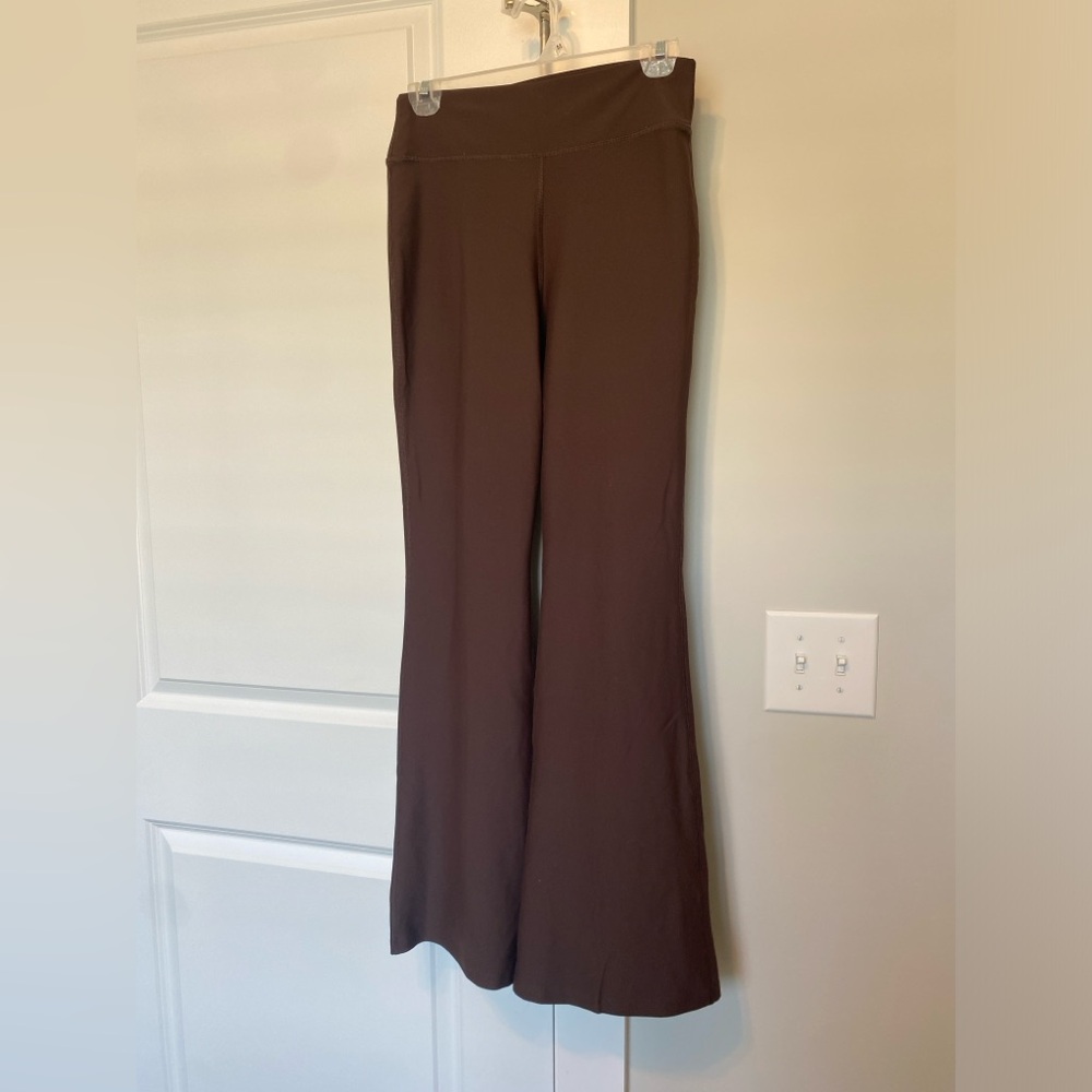 Old navy flare yoga pants